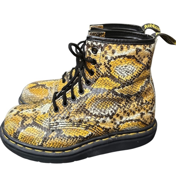 Dr. Martens Shoes - DR. MARTENS VINTAGE SNAKE PRINT ANKLE BOOTS WOMEN SIZE US 9 MADE IN ENGLAND